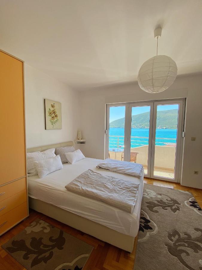 Apartments Bellevue - Otasevic Herceg Novi Bagian luar foto