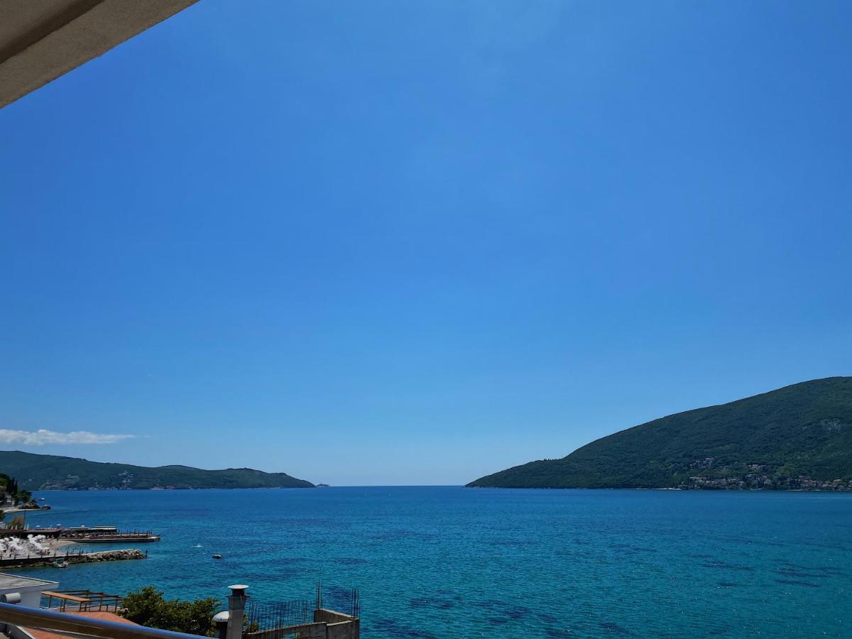 Apartments Bellevue - Otasevic Herceg Novi Bagian luar foto