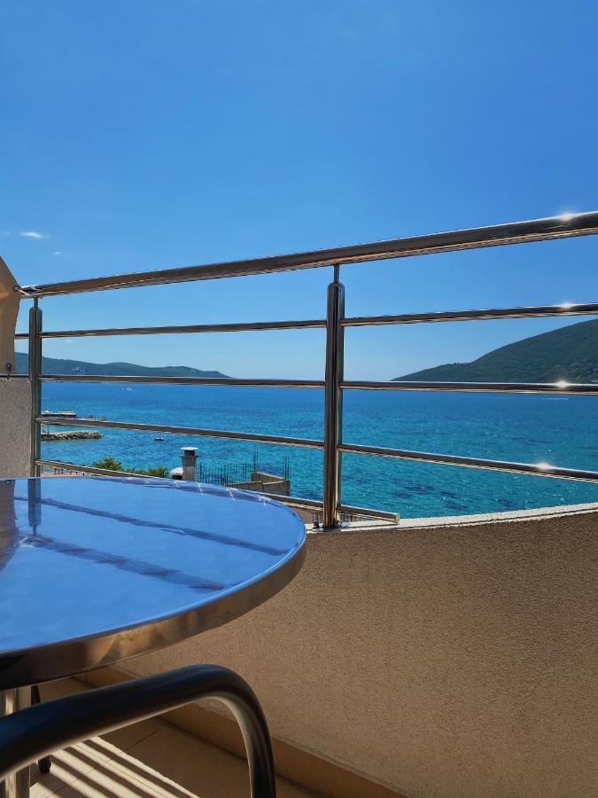 Apartments Bellevue - Otasevic Herceg Novi Bagian luar foto